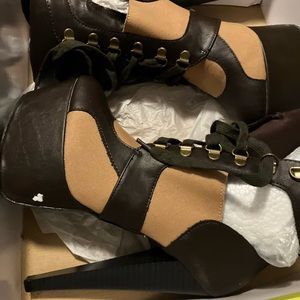 Tan and Chestnut Brown lace up ankle boots